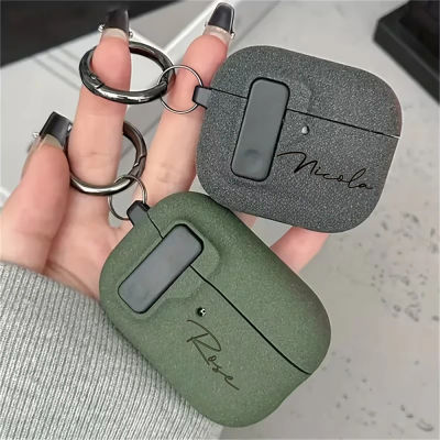 Estuche Personalizado para AirPods con Bloqueo Automático, Grabado Láser Personalizable con Nombre, Cubierta Protectora Elegante con Llavero