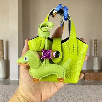 Mini bolso de cuero PU para funda de AirPods/bálsamo labial/monedas con pequeño perro salchicha como decoración-bolsa de cuero funcional y decorativa-regalo