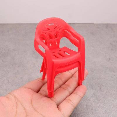 Juego de 4 sillas miniatura con respaldo, sillones de plástico para casa de muñecas, muebles para muñecas a escala 1/6, regalos ideales para niños