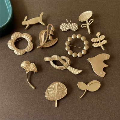 Broche de alfileres de hojas mate de Color dorado de estilo barroco para mujer, elegante, exquisito, serie de plantas Vinteage, traje, Pin de solapa para oficina