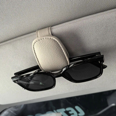 Clip Universal para gafas de sol de coche, hecho de PVC, soporte para gafas de coche, accesorios interiores, estante de almacenamiento para gafas, 1 ud.