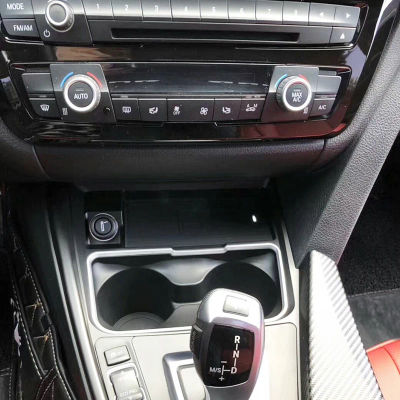 Cargador inalámbrico de 15W para teléfono móvil, soporte de carga para consola central de coche, compatible con BMW Serie 3 y 4 F30 F31 F32 F33 F34 F35 F36 M4 F82
