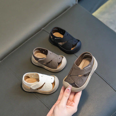Zapatos de Bebé para Caminar, Tendencia 2026, Lindas Sandalias con Punta Cerrada Anticolisión, Zapatos Ajustables con Cierre de Velcro para Bebés y Niños