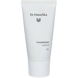 Dr. Hauschka Foundation 06 Walnuss