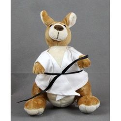 BAY-Sports Kuscheltier Känguru mit Anzug Jacke Karate Taekwondo Plüschtier Teddy Kampfsport (Känguru ELMA sucht ein Zuhause), Judo, Kickboxen, Ju Jutsu, Maskottchen braun