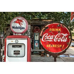 Papermoon Fototapete VLIES-Tapete Premium "Alte Tankstelle", Kleister KOSTENLOS, reduziert, 3D-Effekt, restlos trocken abziehbar, (2616), Wandtapete Bild Dekoration Wand-Dekor Motiv Tapete Poster 4.5 m x 2.8 m