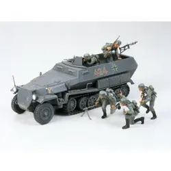 1:35 WWII Sdkfz.251/1 Halbk. Hanomag (5)