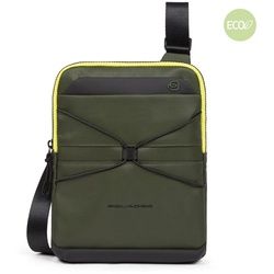 Piquadro Otello Umhängetasche aus recyceltem Stoff mit iPad®-Fach Olivgrün