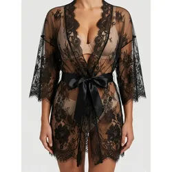Elegant Love Morgenmantel Sexy Damen-Nachtwäsche – Transparenter Kimono mit Satin-Bindegürtel, Negligé-Robe aus Spitze, Zum Binden, Lingerie: Boudoir-Robe mit floralem Muster und tiefem V-Ausschnitt schwarz S (36)