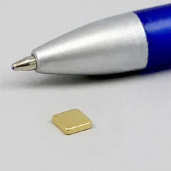 100 Quadermagnete aus Neodym, vergoldet 5 x 5 mm | 1.2 mm