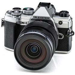 OM SYSTEM OM-5 + M.Zuiko Digital ED 12-40mm f/2.8 PRO II silber - schwarz