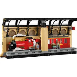 LEGO 76450 - LEGO® Harry PotterTM - Buchstütze: HogwartsTM Express
