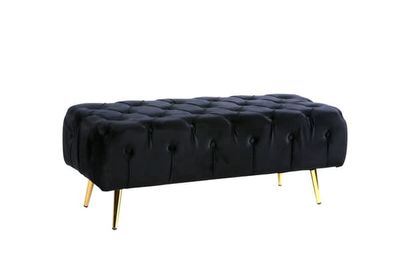Pall King i plysch . 2 sits soffa 250. Fåtölj 253.