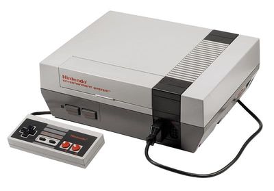 Nintendo 8-bit / NES Original Console incl. 2 Controllers (Begagnad)