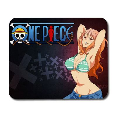 Musematte: One Piece Nami, sklisikker gummibunn, unikt motiv