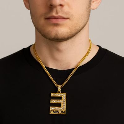 Gullfarget halskjede med Eminem-anheng