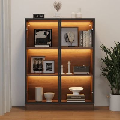 Lasivitriini luonnonvärisellä valaistuksella, vapaasti seisova vitriini 3 hyllyllä, W80 × D32 × H106 cm