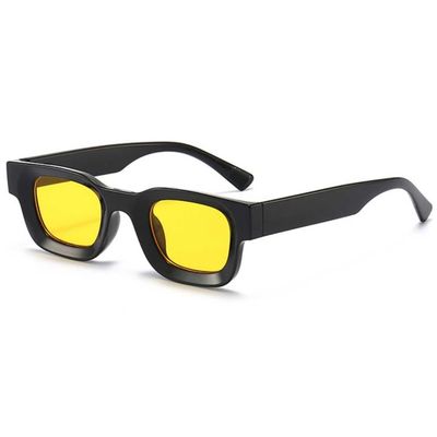 Moderne Tykke Solbriller Sort Gul Glas