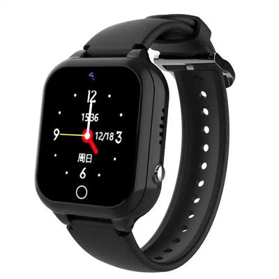 Et smartwatch til børn, der opfordrer til bevægelse udstyret med GPS-placering og telefonopkald