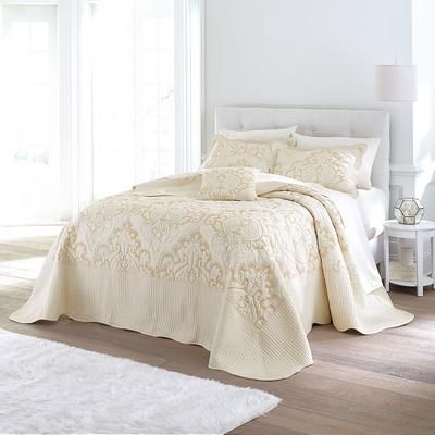 Amelia Bedspread by BrylaneHome in Ivory (Size FULL)