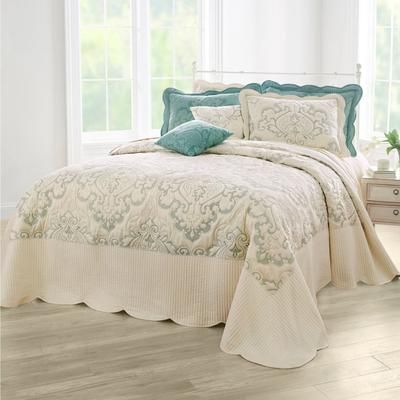 Amelia Bedspread by BrylaneHome in Ivory Seaglass (Size KING)