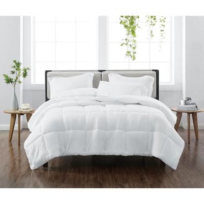 Heritage Solid Comforter Set by Cannon in White (Size TWIN)