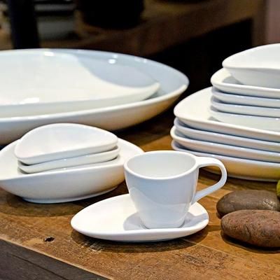Front of the House DCS055WHP23 7" Oval Tides Saucer - Porcelain, White, Superwhite Glaze