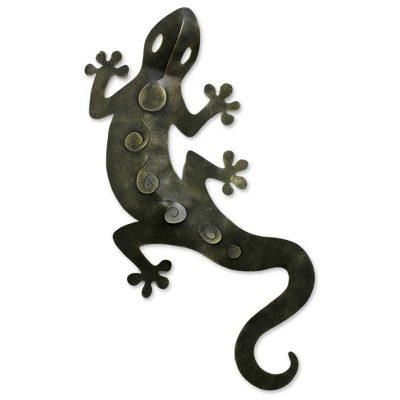 Iron wall adornment, 'Tropical Gecko'
