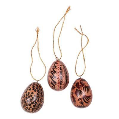 Parang Eggs,'Batik Wood Egg Ornaments (Set of 3) from Indonesia'