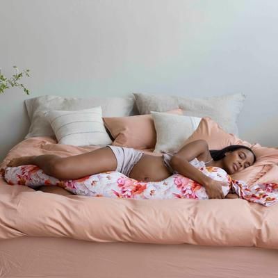 bbhugme Pregnancy Pillow - Blushing Roses