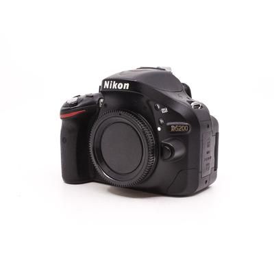 Used Nikon D5200