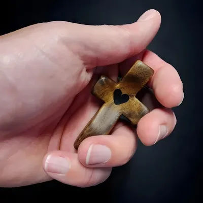 Pocket-Sized Olive Wood Cross - Heart Cutout Wooden Religious Cross for Prayer and Comfort - Encouragement Gift for Christmas