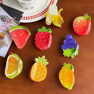 1pc Cute New Design Geometric Fruit Hair Clips，Simple Fashion Acrylic Medium-Sized Shark Clip Creative Ponytail Clip Headwear