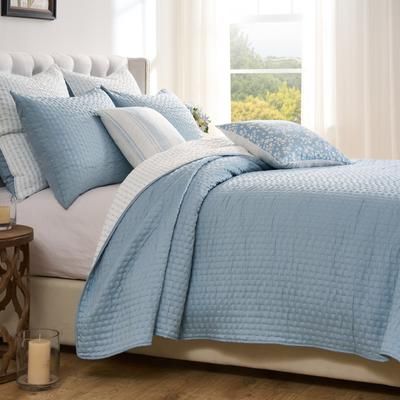 Homestead Rustic Farmhouse Matelassé Coverlet Set by Greenland Home Fashions in Sky Blue (Size KING)