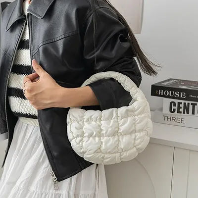 Fashion Candy bag Mini Handbag Puffer Tote Bag Quilted Circle Phone Purse Elegant Soft Nylon Padded Key Pouch Simple Trend