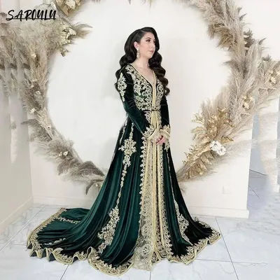 Caftan marocain vert délicat, robe de soirée arabe, appliques modestes en dentelle dorée, manches longues, sirène, velours, fête de bal personnalisée