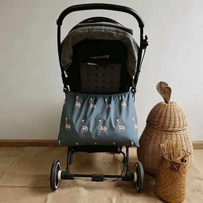 Large-capacity baby stroller storage bag, a baby stroller-specific storage bag designed for storing diapers, bottles, toys and s
