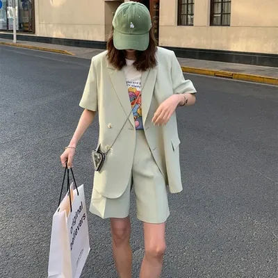 Ensemble 2 pièces décontracté pour femme printemps-été : Blazer ample à manches courtes et short taille haute
