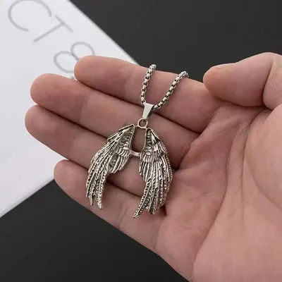 New Street Hip Hop Necklace from Europe and America, Male and Female Personality Angel Wings Pendant Accessories, Neck Pendant