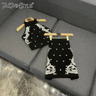 TWOTWINSTYLE luxe minceur deux pièces ensembles pour femmes col rond haut sans manches taille haute jupe courte Chic ensemble femme KSE508439