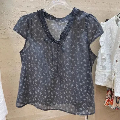Chemise florale à col en v pour femmes en été, haut ample et amincissant à la mode et polyvalent coloré et élégant