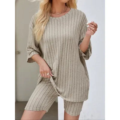 【Grande taille】 Ensemble deux pièces : haut côtelé uni et pantalon skinny, haut décontracté à manches longues et pantalon pour un usage quotidien