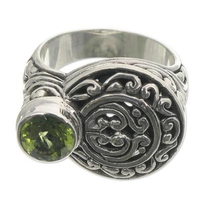 Peridot cocktail ring, 'Evergreen'