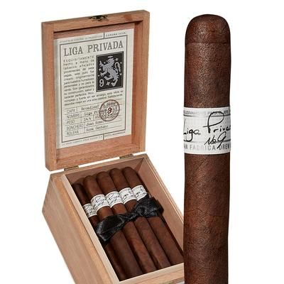 Liga Privada No. 9 Corona Viva Maduro Corona Extra - BOX (24)