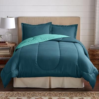 BH Studio Reversible Comforter by BH Studio in Peacock Turquoise (Size KING)