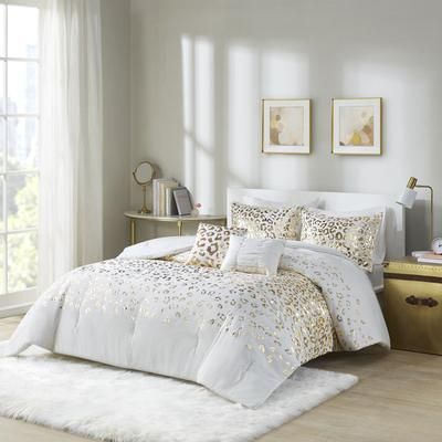 Intelligent Design Twin/Twin XL Metallic Animal Printed Comforter Set in Ivory/Gold - Olliix ID10-1866