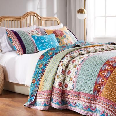 Thalia Quilt Set by Greenland Home Fashions in Blue (Size KING)
