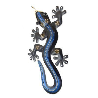 Hunting Gecko,'Hand Crafted Gecko Metal Wall Art'