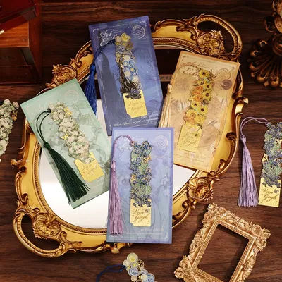 1 pc Vintage Painting Metal Bookmark Hollow Bookmark With Long Tassel For Book Club Readers Friends Teachers Students