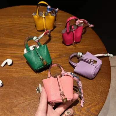 Mini petit panier sac pour écouteurs pour Airpods 4 cuir voiture porte-clés pendentif créatif Bluetooth écouteur sac petits articles sac à main